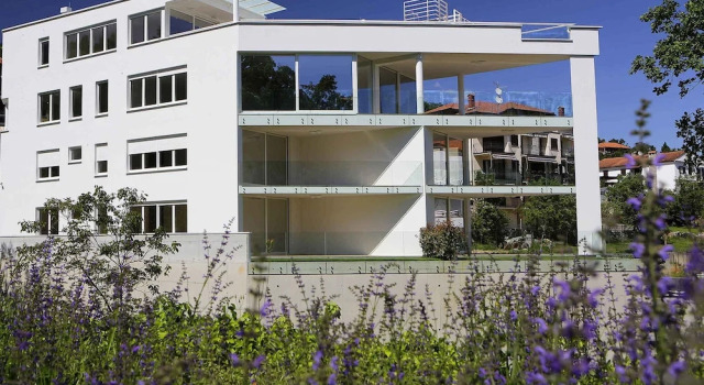 Modern apartment near the sea