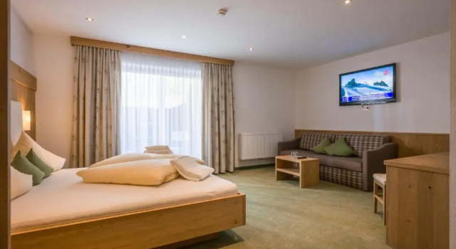 Семейный номер Superior Alpenhof Hotel Garni Suprême