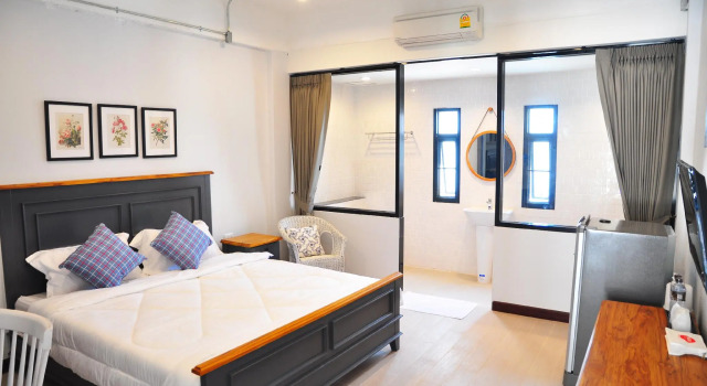 Двухместный номер Deluxe C Room "Chomchan" at Airport