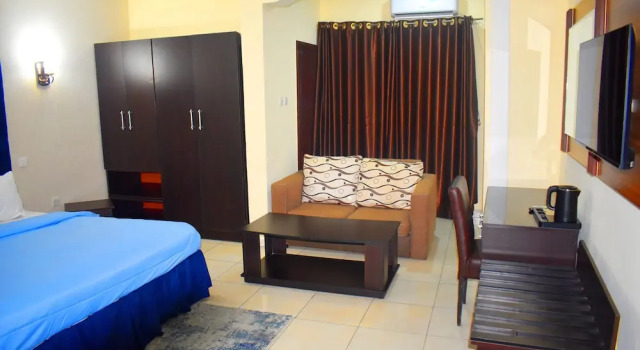 Номер Deluxe Davis Hotel & Suites