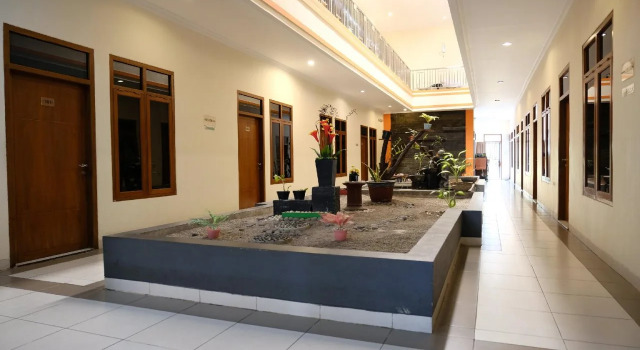 Central City Hotel, Забронировать Отель Танджунгпандан Суматра