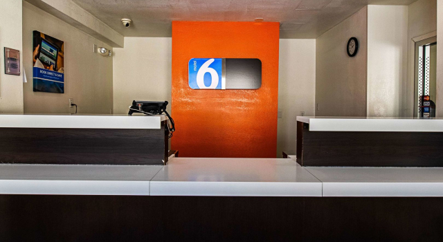 Motel 6 Chicago Northwest - Palatine, Rezerwuj Motel Palatine 