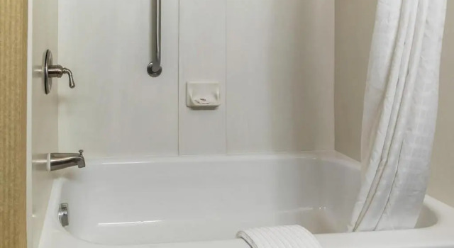 Двухместный люкс c 1 комнатой Comfort Suites Louisville Airport