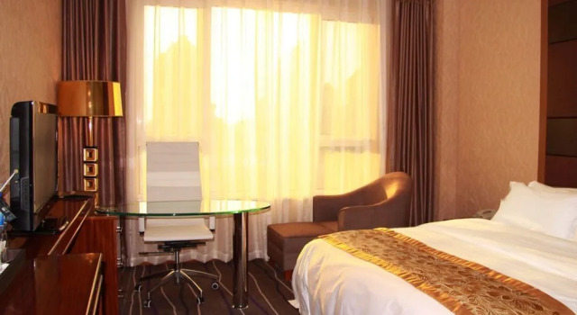Qingdao Xinfusheng Yihai Intl. Hotel