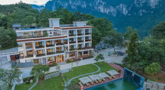Yijianrugu B&B (Enshi Grand Canyon), Prenota Bed & breakfast Hotel a Enshi Prefecture con piscina, Piscina