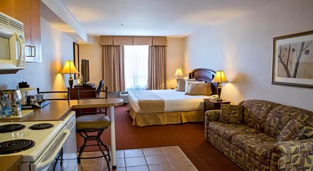 Полулюкс Peavine Inn & Suites