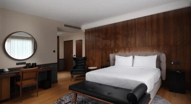 Двухместный полулюкс Iceland Parliament Hotel, Curio Collection By Hilton