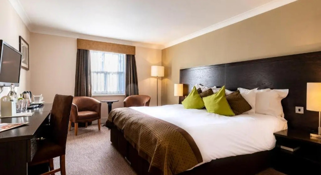 Номер Standard Rose And Crown Hotel