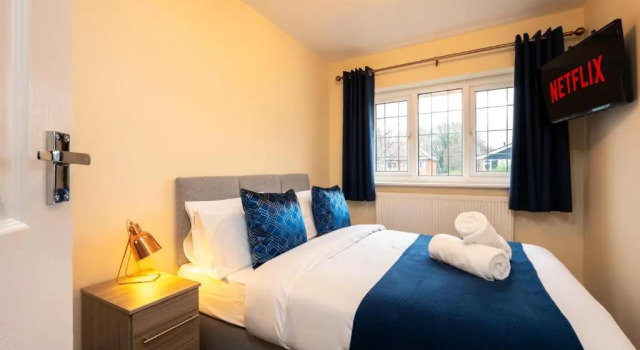 Sweetbriar - Stylish 4-Bed close to NEC, Airport, JLR, Solihull, Забронировать Апартаменты/квартира Апартаменты Уэст-Мидлендс, Апартаменты/квартира