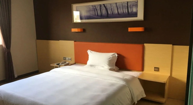 7 Days Premium Shenzhen Pinghu Railway Station7 Days Premium Shenzhen Pinghu Railway Station