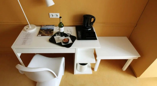 Номер Comfort Hôtel Cecyl Reims Centre