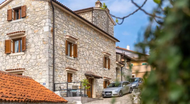 Luxury 3 Bedroom Apartment