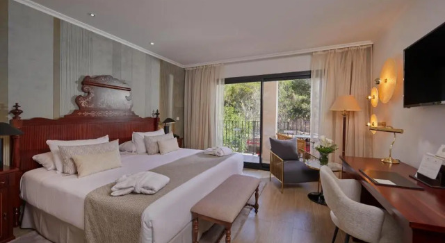 Двухместный номер Deluxe Secrets Mallorca Villamil Resort & Spa
