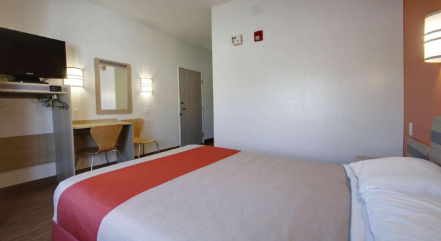 Двухместный номер Standard Motel 6 Lehi, UT - Thanksgiving Point