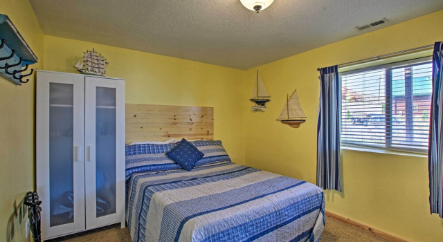 Коттедж Garden City Lake House: Hot Tub & Views!