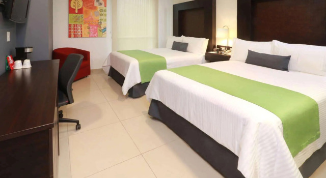 Четырёхместный номер Standard Courtyard by Marriott Guadalajara Andares