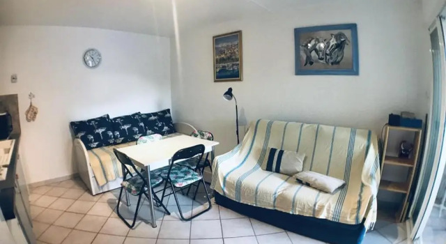 AS16106 - Studio centre ville avec parking privé, Rezerwuj Apartament Hotele w Camargue z parkingiem, Parking