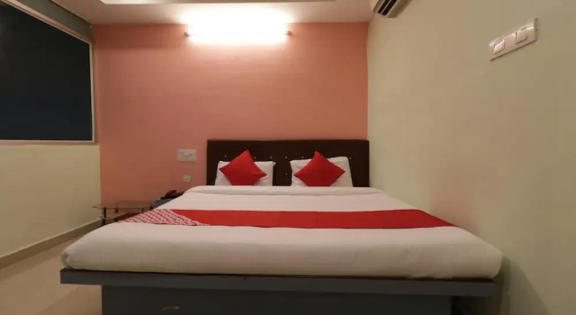 Люкс Oyo 29259 Hotel Rama Royal