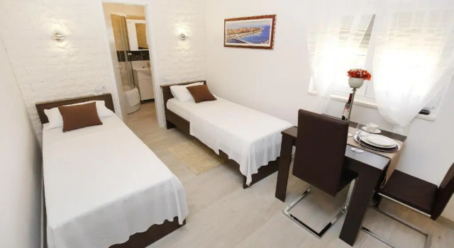 Deluxe Mkc Apartments