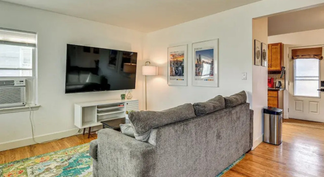 7 Mi to Dtwn Denver: Pet-friendly Home w/ Yard, Réserver Maison de vacances Aurora Colorado