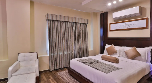 Люкс Avari Xpress Faisalabad