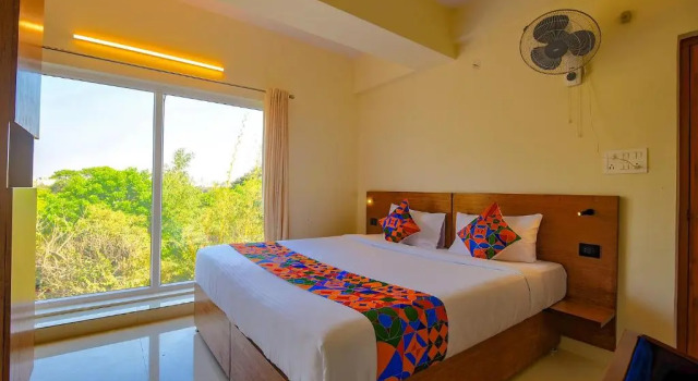 Номер Deluxe FabHotel GR Lake View - BTM Layout
