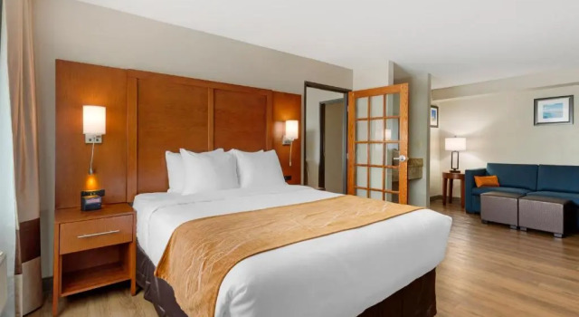 Семейный люкс Comfort Inn & Suites Milford