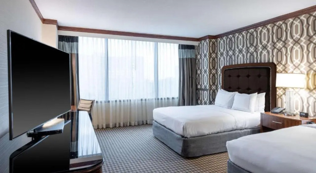 Четырёхместный номер Presidential Hilton Alexandria Mark Center