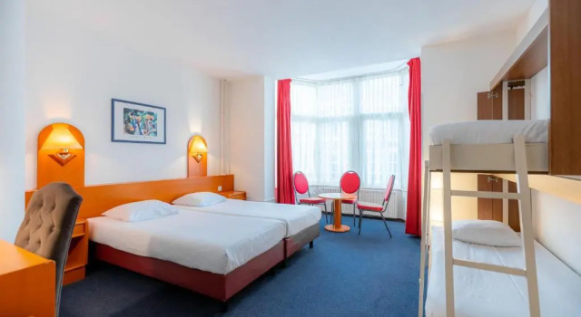Четырёхместный номер Standard Owl Hotel