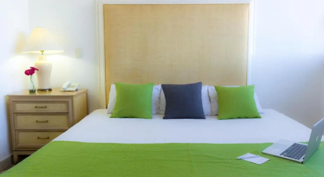 Одноместный номер Standard с балконом и с красивым видом из окна Hotel Casablanca