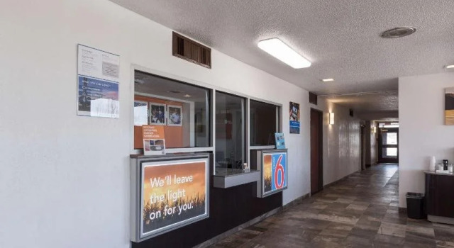 Motel 6 Lincoln, IL, Buchen Sie Motel Lincoln Illinois