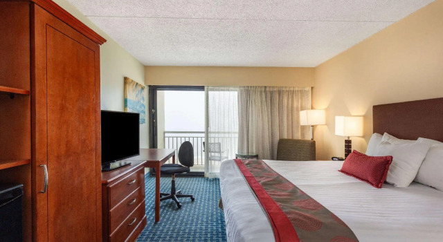 Двухместный номер Standard с видом на океан Ramada Plaza by Wyndham Virginia Beach Oceanfront