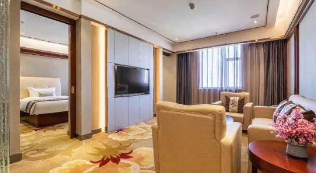 Люкс Superior HaMi New Century Hotel