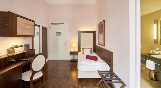 Одноместный номер Deluxe с балконом Hotel Elbresidenz an der Therme