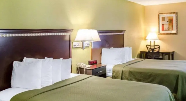 Люкс Quality Inn & Suites Medina - Akron West