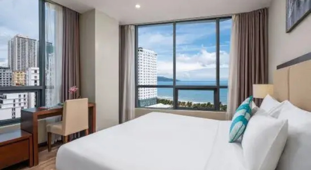 Люкс Premier Avatar Danang Hotel