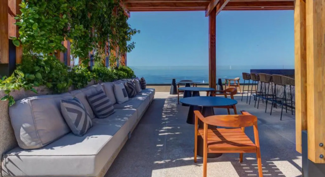 Апартаменты Sailview 801 Romantic Zone Rooftop Pool Ocean Views