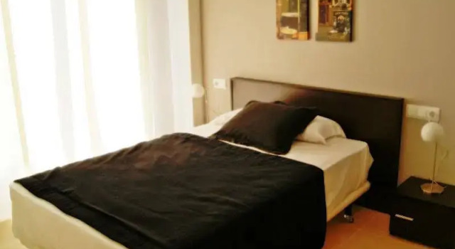 Agora Apartamentos La Volta