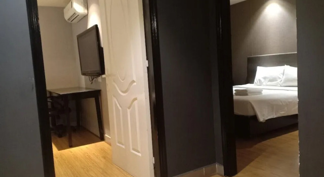 Апартаменты с балконом и с красивым видом из окна Diamond Suite Hai Ba Trung