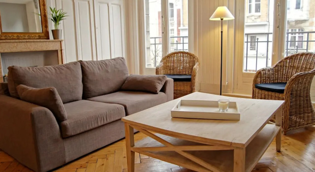 Appart Hôtel Lille - ANTONIN, Varaa Hotelli Lille Centre 
