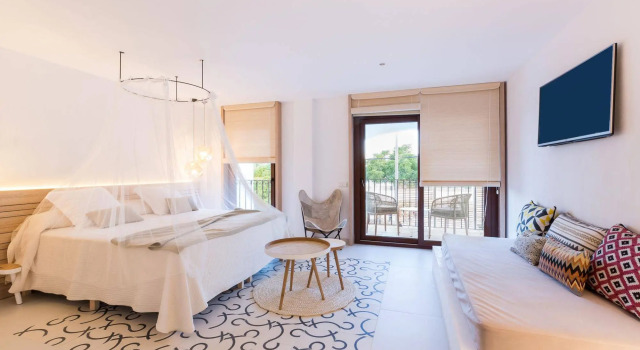 Gatzara Suites Santa Gertrudis, Book Hotel Hotels in Ibiza with a Pool, Swimming Pool