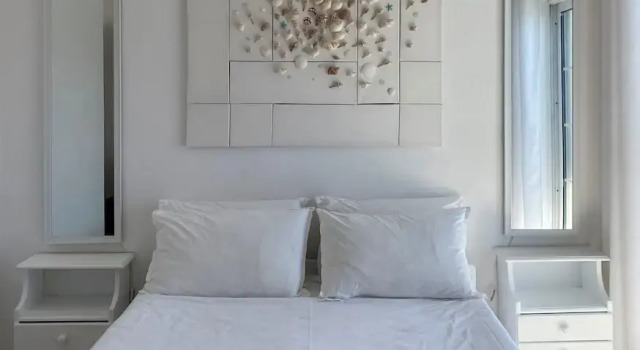 Студия Blue Dolphin Studios and Apartment