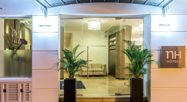 NH Royal Urban Cartagena, Забронировать Отель Отели Картахены 3 звезды, рядом с Custom's Square, 3*
