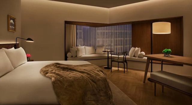 Двухместный Corner Suite с видом на город The Barcelona EDITION