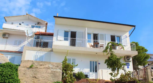 Apartment Antonio, Забронировать Апартаменты/квартира Апартаменты Примоштен, рядом с Пляж Затока, Апартаменты/квартира