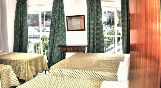 Пятиместный номер Standard Hostal Isabel