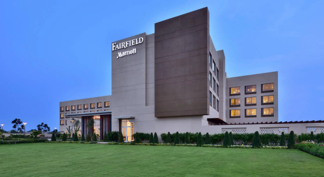 Fairfield by Marriott Sriperumbudur, Забронировать Отель Отели штата Тамилнада с бассейном, Бассейн