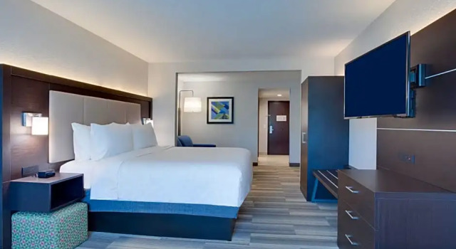 Двухместный полулюкс Holiday Inn Express Hotel & Suites Fort Lauderdale Airport/Cruise Port by IHG