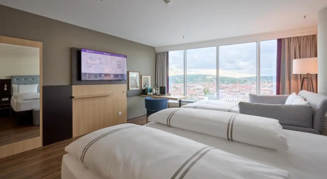 Четырёхместный номер Standard Premier Inn Würzburg