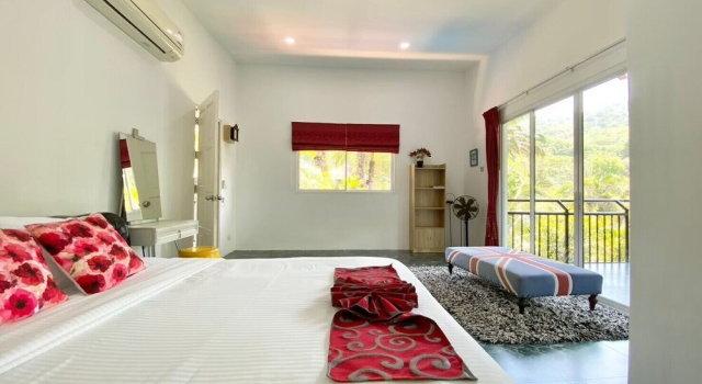 Вилла с видом на сад Luxurious 10-Bedroom Villa with Private Pool in Chalong, Phuket